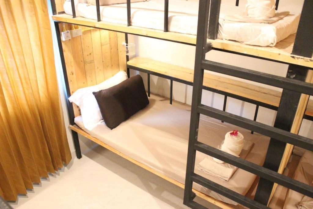 B&B Hostel @ Jomtien Esterno foto